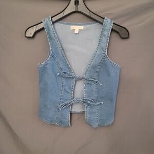 Thirty/Thirty Women's Jean Jacket Vest Size Medium 2 Tie Closure